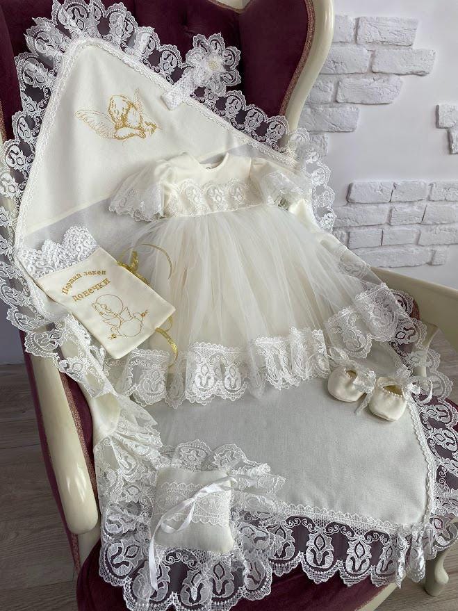 Luxury Personalized Linen Baptism Set for Baby Girl – Christening Dress, Blanket, Lace & Accessories