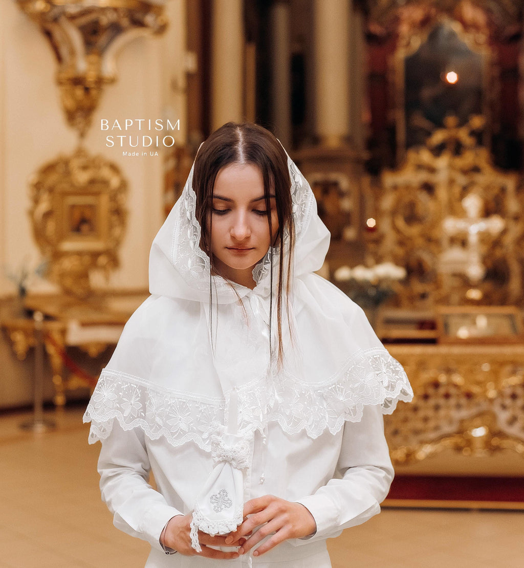 Elegant Lace Church Veil / Chapel Veil for Women