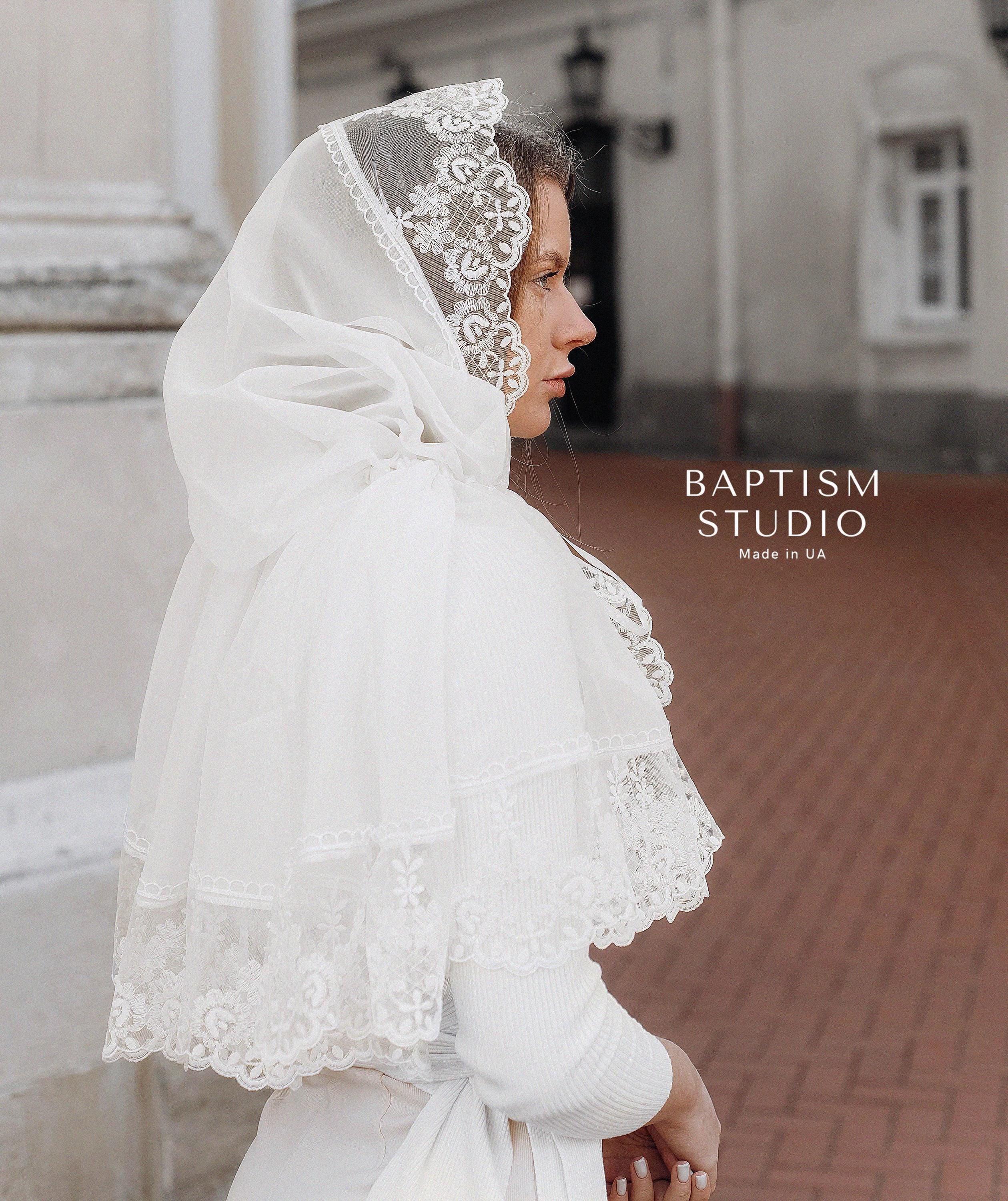 Traditional lace church palantine for women, white prayer shawl for church and religious ceremonies