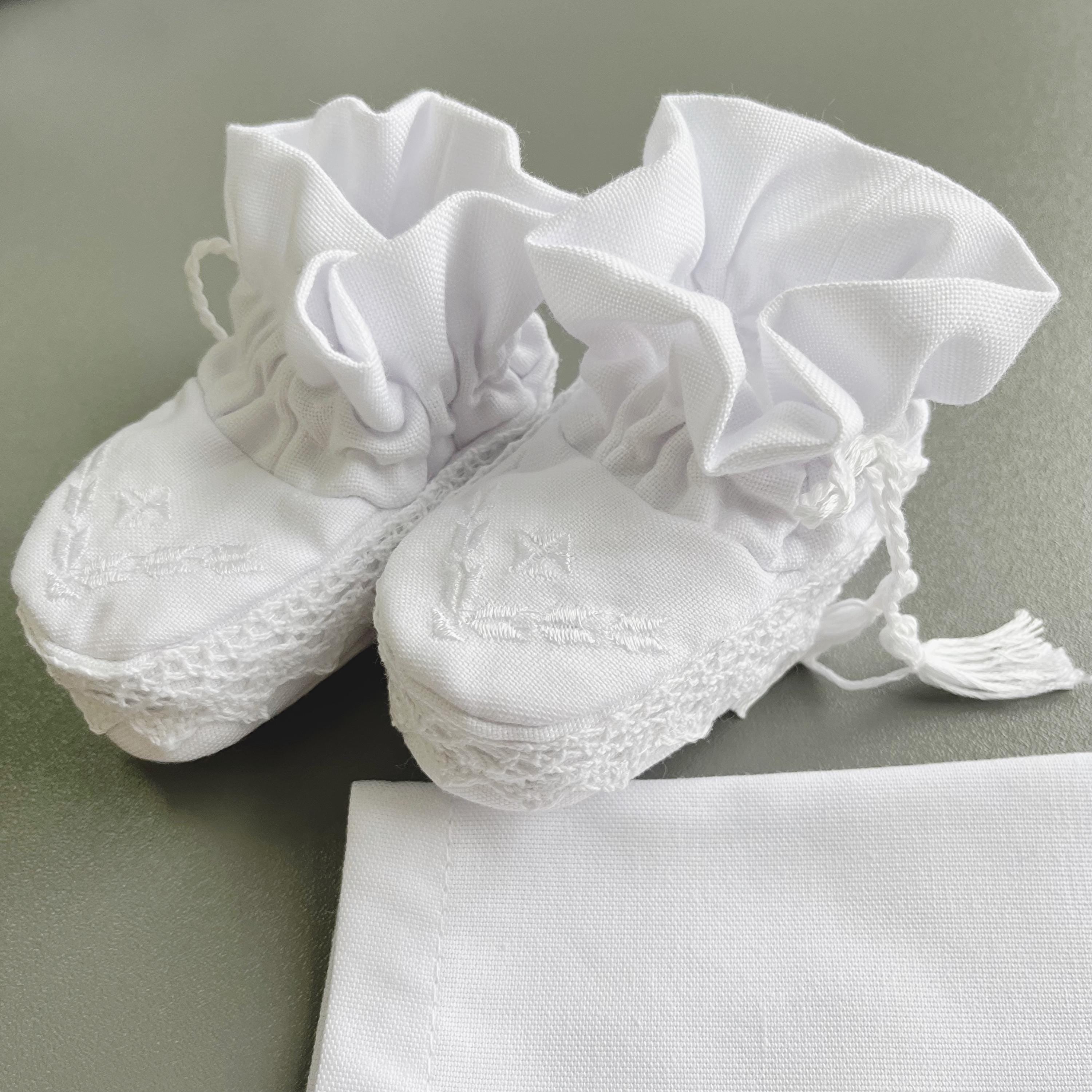 Linen Baby Baptism Outfit | White Christening Set | Embroidered Newborn Clothes | Unisex Dedication Gift | 4-Piece Baby Set