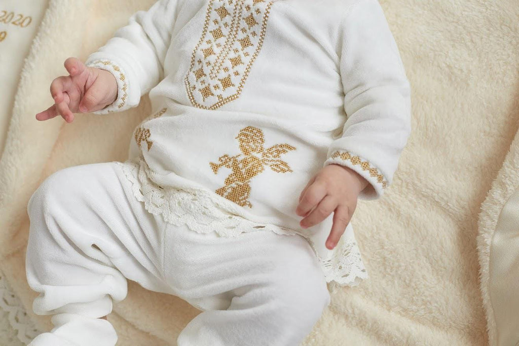 Luxury Christening Set – Personalized Linen & Fleece Blanket with Velour Outfit