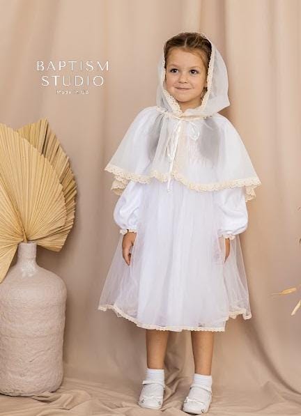 Delicate Girls’ Church Veil – Ivory Tulle Head Covering with Natural Linen Lace