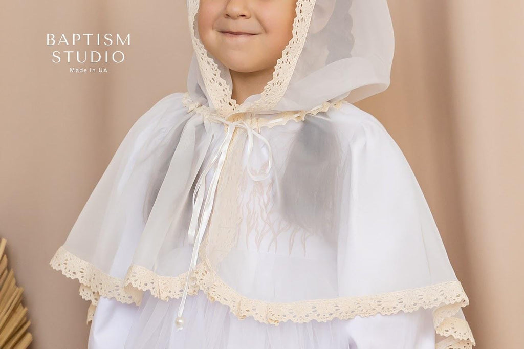 Delicate Girls’ Church Veil – Ivory Tulle Head Covering with Natural Linen Lace