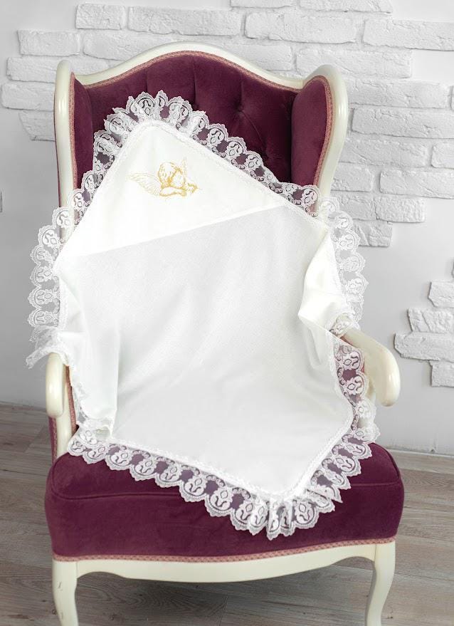 Personalized Linen Baptism Blanket (Kryzhma) 80×80 cm with Golden Angel Embroidery and Lace Trim