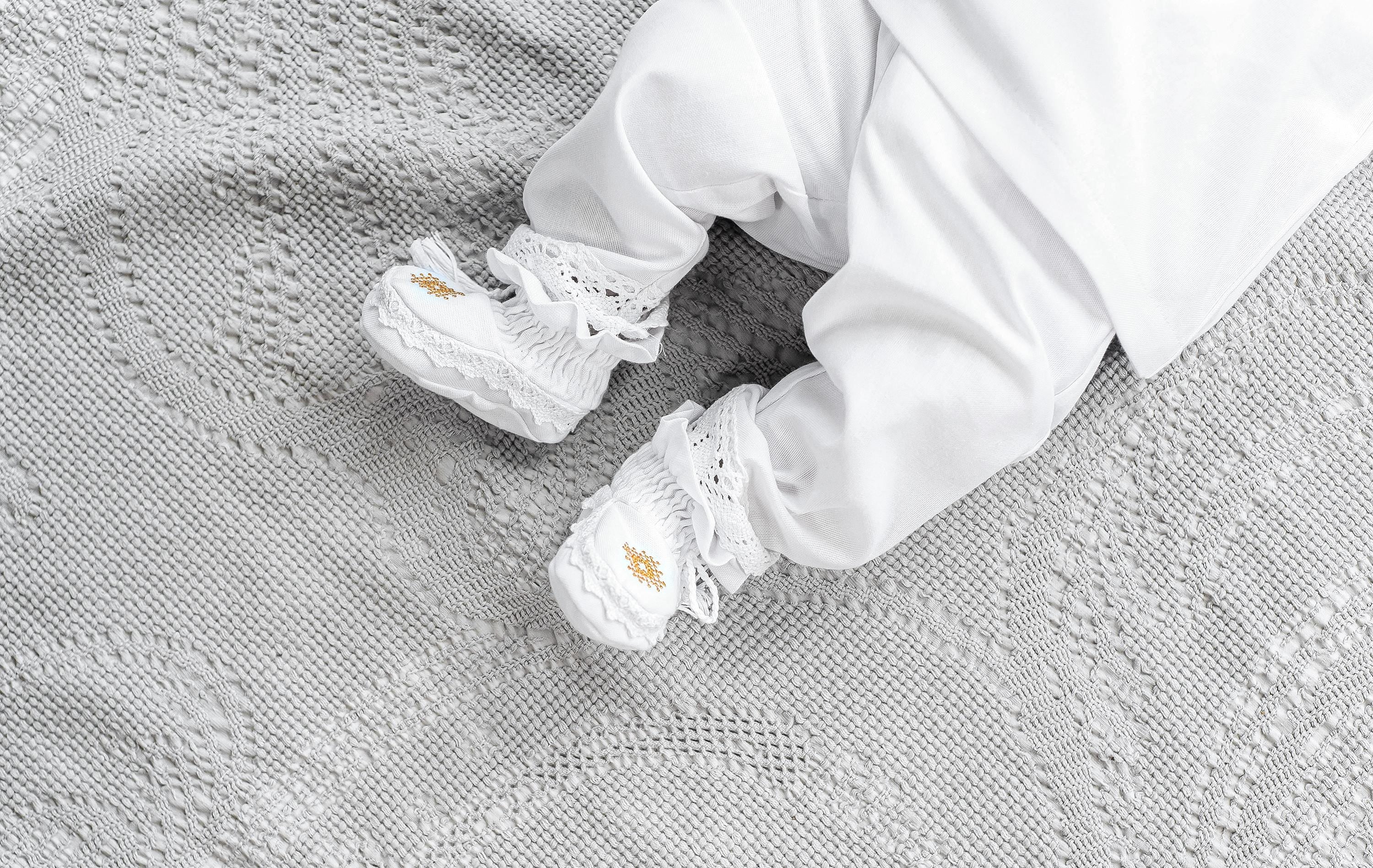 Baptism outfit boy, Linen Baby Outfit – 4-Piece Embroidered Set for Special Occasions (Shirt, Pants, Booties, Hat)